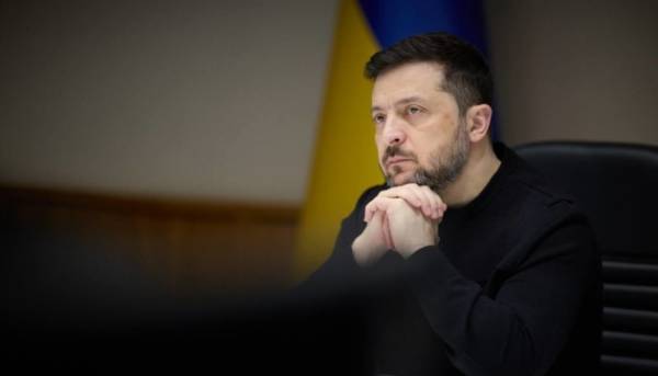 Президент України закликає до посилення обмежень щодо тих, хто виробляє балістичні ракети Російської Федерації.
