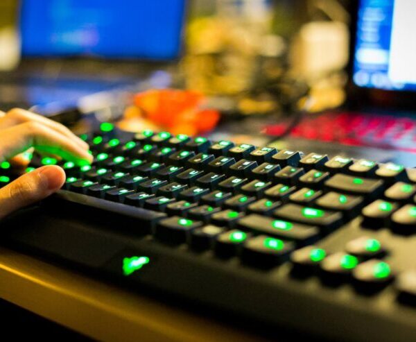 Клавіатура не працює чи окремі кнопки відсутні: як це виправити | CyberCalm