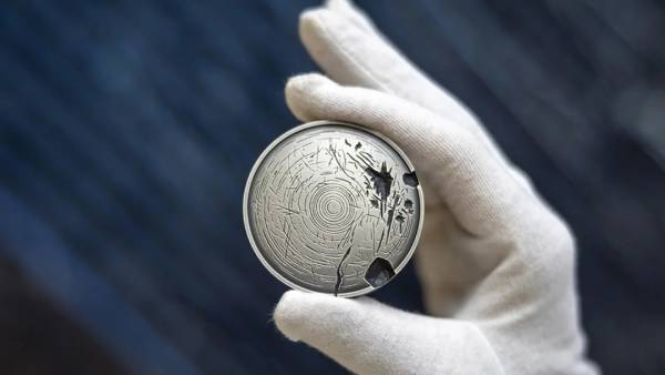 Нацбанк презентував ювілейну монету «35 років української незалежності» 4