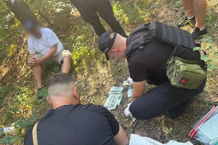 Скористався забутими ключами: у Києві чоловік обікрав квартиру сусіда на 2 млн грн