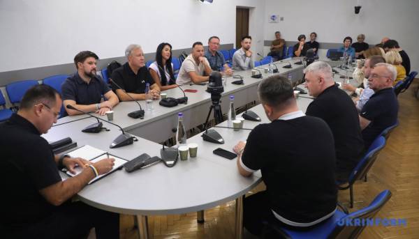 Американо-український християнський альянс розповів, як у Сполучених Штатах домагаються підтримки України. 6