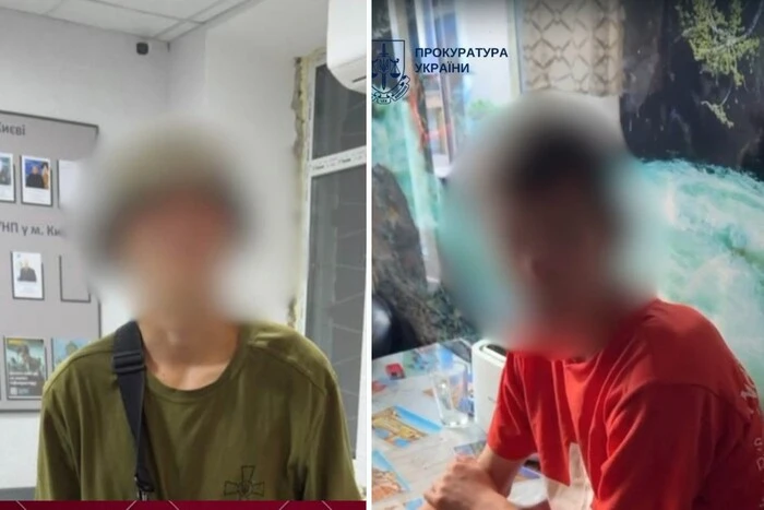 Молодь на Подолі вчинила напад на двох жінок через антипатію до безхатченків. 13