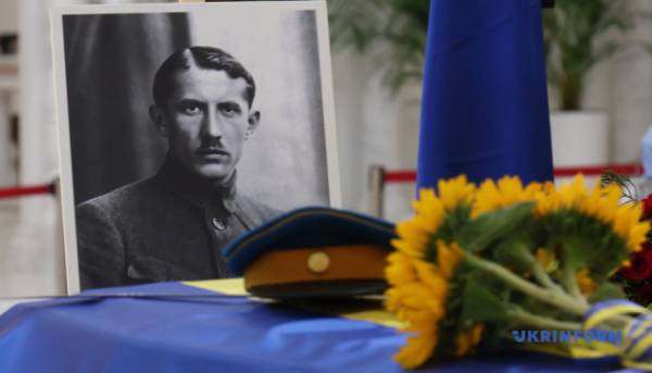 У столиці провели панахиду за Євгеном Коновальцем