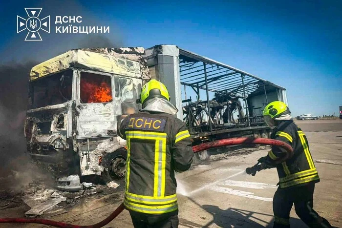 Росія завдала удару по парковці в Київській області, є жертви та постраждалі (оновлено) 9
