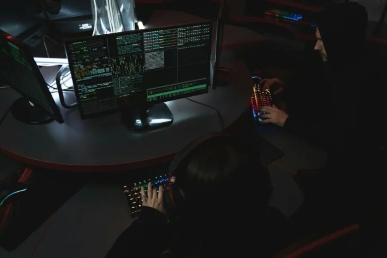 Як злочинці в кіберпросторі спілкуються між собою | CyberCalm 2