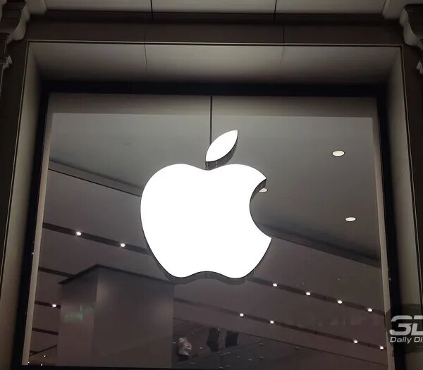 Apple пропонує Epic Games сісти за стіл переговорів: суд втручається