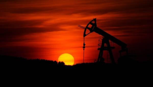 Нафтові котирування підскочили через невизначеність щодо угоди між Сполученими Штатами та Іраном.