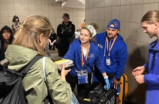 «Укрзалізниця» організувала підтримку для пасажирів на завантажених вокзалах 7