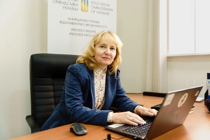 Головна 124 Уповноважена з прав людини вказала на зайві завдання педагогів та…