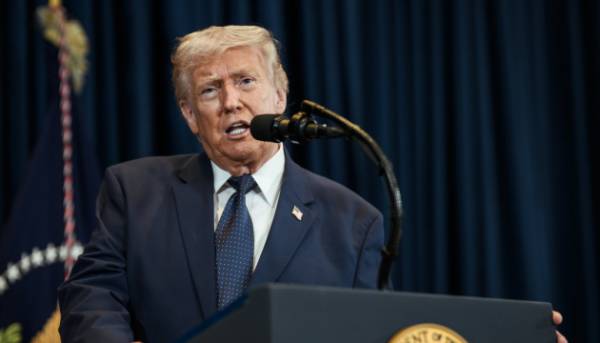 Зеленський оприлюднив листа від президента США, в якому Трамп висловив вітання Україні з 35-ю річницею Незалежності.