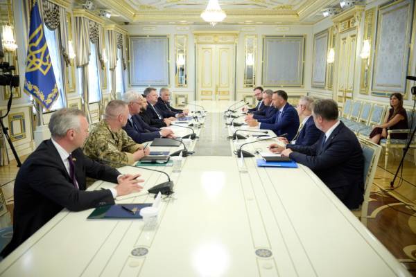 Зеленський та керівник зовнішньополітичного відомства Бельгії обговорили можливі терміни укладення угоди щодо дронів. 6 Зеленський та керівник зовнішньополітичного відомства Бельгії обговорили можливі терміни укладення угоди щодо дронів. 6