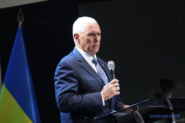 Міжнародний форум консервативних сил у Києві за участі Майка Пенса та Кіта Келлога 9