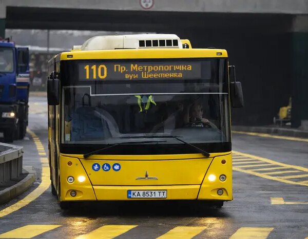 8-9 серпня у Києві скоригують схеми руху деяких автобусів та тролейбуса № 34: список