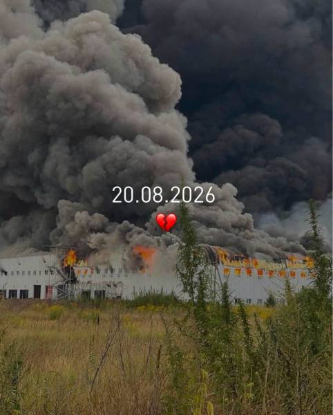 Склад іншої мережі супермаркетів зазнав удару російських окупантів на Київщині. 4