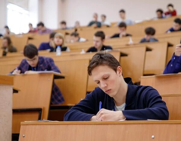 Студентів, яким виповнилося 25 років, очікує більш жорстка перевірка навчання.