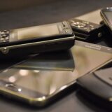 Як правильно зберігати старі смартфони та планшети