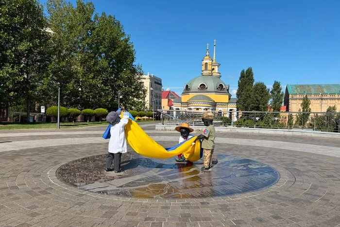 Малечі-засновники Києва на Поштовій площі отримали новий вигляд до Дня&hellip;