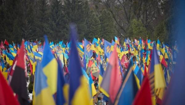 Зеленський: Усі покоління українців мусять вічно пам’ятати та вшановувати кожного захисника