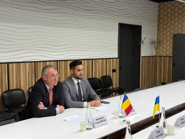 Україна й Румунія працюватимуть над новими шляхами для вивезення сільськогосподарської продукції. 6 Україна й Румунія працюватимуть над новими шляхами для вивезення сільськогосподарської продукції. 6