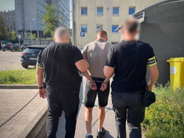 Поліція Лодзі заарештувала двох громадян Польщі через напад на 15-річного українця. 7 Поліція Лодзі заарештувала двох громадян Польщі через напад на 15-річного українця. 7