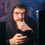 ФБР попереджає: російські спецслужби масово зламують Signal і WhatsApp