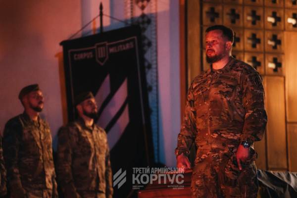 У Києві відбулася поминальна церемонія для полковника Євгена Коновальця 8