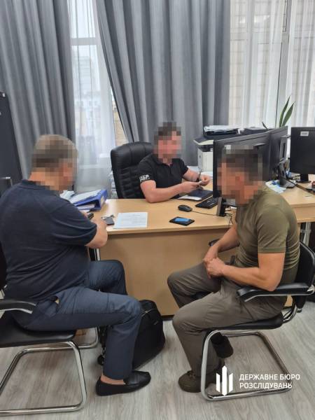 Майже 21 мільйон гривень необґрунтованих активів: колишньому командувачу логістики Повітряних сил оголосили про підозру 6 Майже 21 мільйон гривень необґрунтованих активів: колишньому командувачу логістики Повітряних сил оголосили про підозру 6