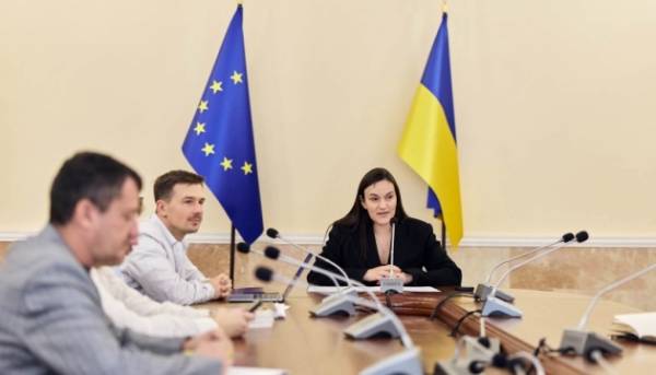 Міністерство культури оголосило про розробку вичерпного реєстру українських культурних надбань, які перебувають за межами країни. 44 Міністерство культури оголосило про розробку вичерпного реєстру українських культурних надбань, які перебувають за межами країни. 44