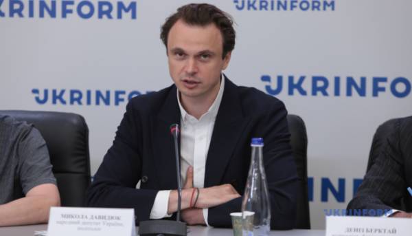 Політолог стверджує, що Україна володіє козирними картами для відновлення експорту агропродукції морем через Чорне море.