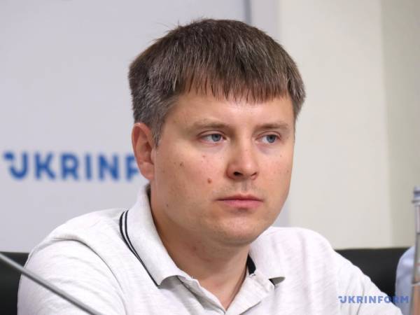 Група мандрівників у рамках експедиції «У пошуках героїв» віднайшла в Європі місця поховань 213 українських воїнів. 10