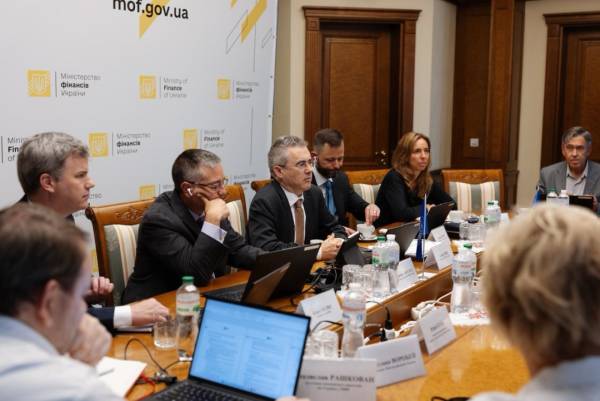 Місія МВФ провела зустріч із керівництвом Мінфіну - обговорювали стан економіки та державний бюджет на 2027 рік. 7