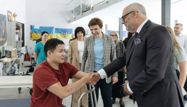 Голова Естонії відвідав центр відновлення на території Київської області 7