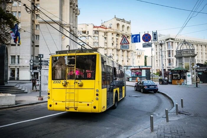 Тролейбусні маршрути в центрі Києва 24 серпня будуть об'їзними (ілюстрація) 15