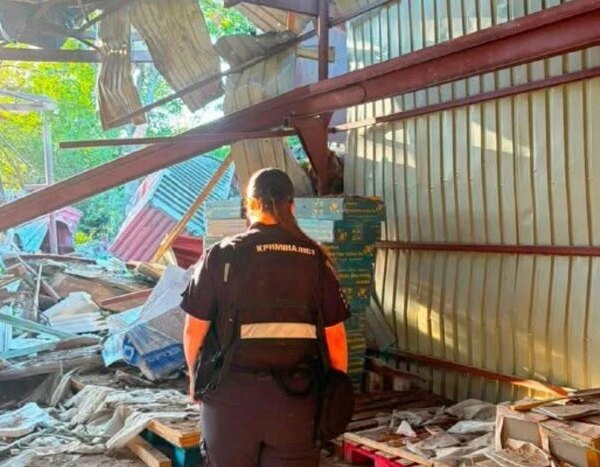 Головна 97 Київ під ворожим обстрілом: правоохоронці документують наслідки нічної атаки (фото)