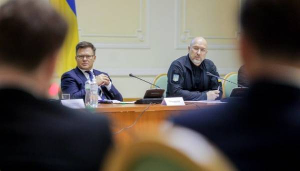 Шмигаль провів переговори з німецьким бізнесом щодо відновлення захисної споруди на Чорнобильській АЕС 13