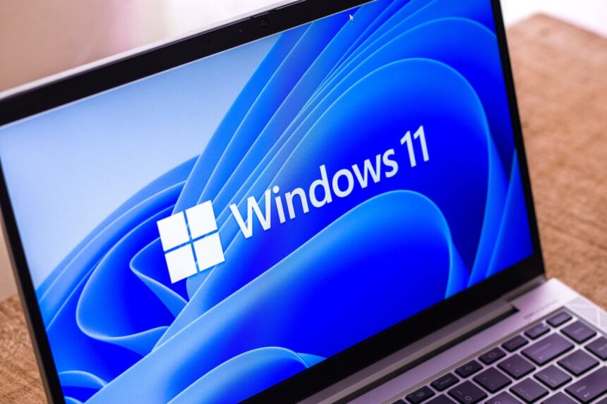 Серпневий Patch Tuesday: Microsoft закрила 421 вразливість, зокрема 0-day для атак Lazarus 11 Microsoft випустила екстрений патч для Windows 11: помилка входу в Teams, OneDrive та Xbox