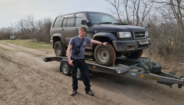 Нідерландський доброчинець, який надавав допомогу Україні, помер на шляху до Києва.