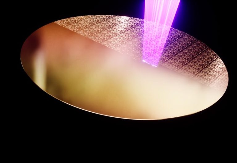 Samsung переносить High-NA EUV на епоху 1-нм чипів 2