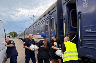 «Укрзалізниця» організувала підтримку для пасажирів на завантажених вокзалах 8