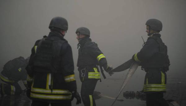 На Київщині внаслідок атаки Росії зруйновано логістичний центр мережі магазинів&hellip;