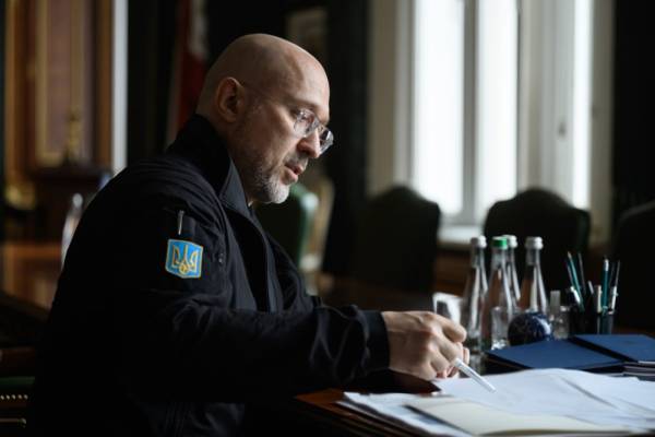 Зеленський після наради зі Шмигалем: Визначили головні запити для взаємодії з партнерами в енергетичному секторі 4 Зеленський після наради зі Шмигалем: Визначили головні запити для взаємодії з партнерами в енергетичному секторі 4