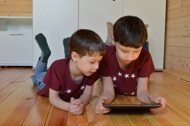 Як приховати відео та канал на YouTube від дитини | CyberCalm 1
