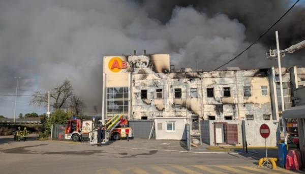 Головна 70 Під Києвом російські окупанти зруйнували черговий логістичний хаб мережі «Аврора».