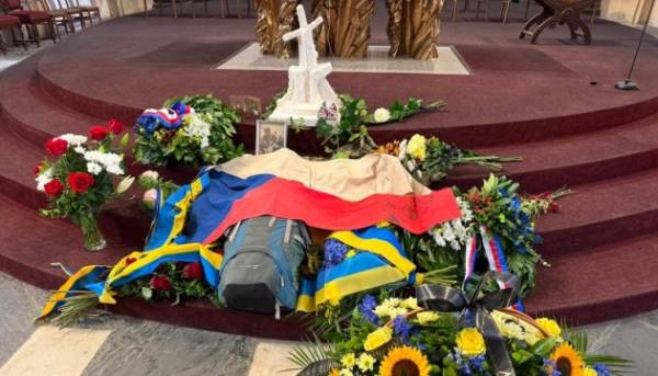 У чеському місті Оломоуц вшанували пам’ять добровольця, який загинув, захищаючи&hellip;