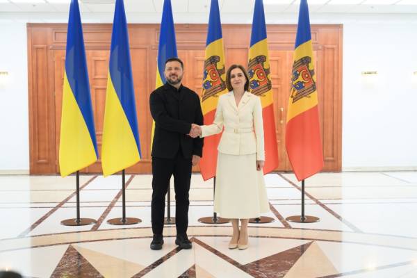 Зеленський провів зустріч із Санду у Кишиневі 5 Зеленський провів зустріч із Санду у Кишиневі 5