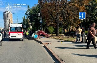 Автокатастрофа на Чоколівському проспекті: двоє загинули, четверо дістали поранення (фото) 17