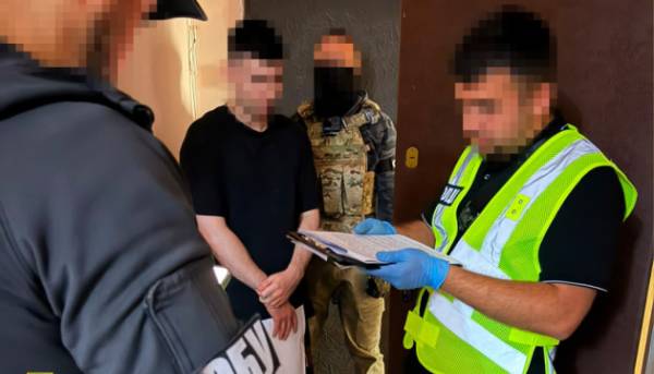 Українські правоохоронці виявили транснаціональну злочинну групу: Служба безпеки України конфіскувала рекордну з початку бойових дій партію кокаїну