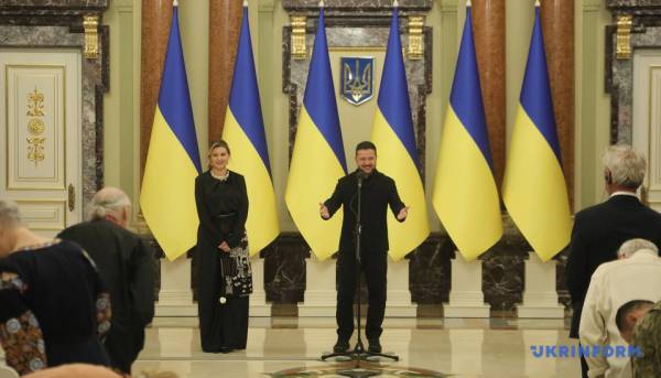 Шон Пенн, гурт «Брати Гадюкіни» та Алла Мазур відзначені як «Національні легенди України» 15 Шон Пенн, гурт «Брати Гадюкіни» та Алла Мазур відзначені як «Національні легенди України» 15