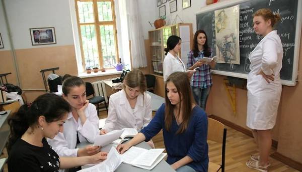 Головна 84 Майже три чверті абітурієнтів вже зробили вибір навчального закладу.