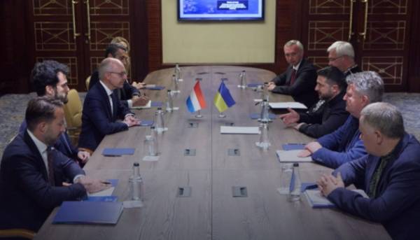 Володимир Зеленський та прем’єр-міністр Люксембургу обговорили шляхи підтримки України протягом осінньо-зимового періоду.